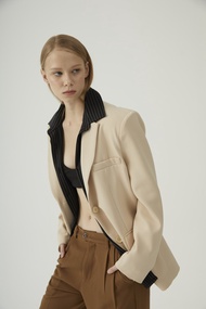 Twotwice - Oasis Blazer - เสื้อสูท เบลเซอร์ผู้หญิงทรง oversized ผ้าดีมาก *สินค้าพร้อมส่ง*