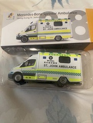 TINY 1:64 奔馳凌特 聖約翰救護車 模型