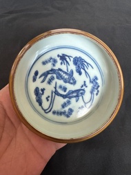 清代晚期若深珍藏款外紫金釉內青花魚藻紋文房洗古瓷器收藏品。完整保老，直徑11厘米