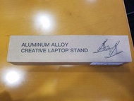 Laptop stand ~ Aluminum Alloy Laptop Stand.  手提電腦座，New!!  Never use !