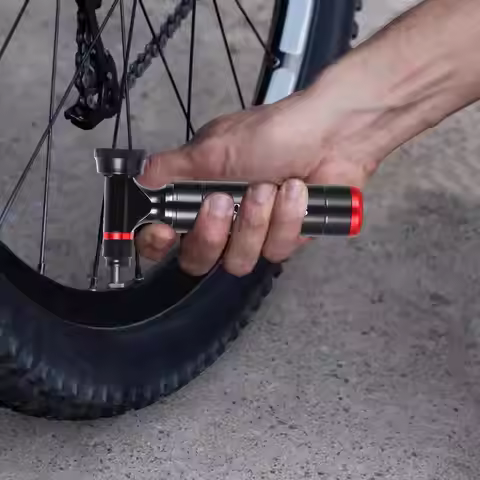 Carbon Dioxide Tire Pump Portable Tire Pump Fast Tire Inflation Tool Fast Cycling Tire Repair Tool P