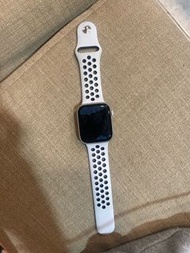 Apple Watch s4  Nike +  44mm gps