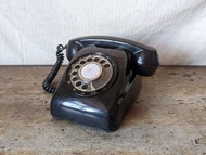 600型：轉盤電話機（經典黑色）—古物舊貨、懷舊古道具、復古擺飾、早期民藝、70年代、80年代、撥盤電話、老電話、古董科技收藏