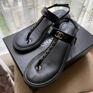 CHANEL 鏈條繫帶 厚跟 夾腳涼鞋