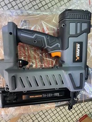 Numax 兩用釘槍S20VFST50  20V(黑釘/ T釘）可打至 FST30, T50釘通用牧田Makita電池。可以打石屎