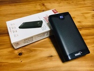 大容量行動電源26000mAh(電量顯示功能）Large capacity mobile power bank 26000mAh (battery display function)