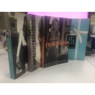 USED | THE IT GIRL COLLECTION BY CECILY VON ZIEGESAR [RAK 950]