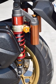 โช๊คหลัง SHOWA OP1 YAMAHA X-MAX300 รหัส T6692 นำเข้าจากญี่ปุ่นของแท้ 100% ส่งไว หรือติดตั้งที่ร้านได