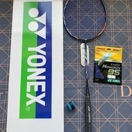 Yonex Astrox 100ZZ 羽毛球拍