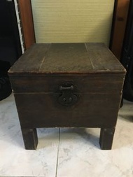 Antique Wooden Storage Chest 古董木箱矮凳