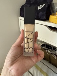 Nars Natural Matte Longwear粉底液