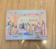 2 albums IZ*ONE COLOR*IZ & HEART*IZ K-Pop Albums with Photocards