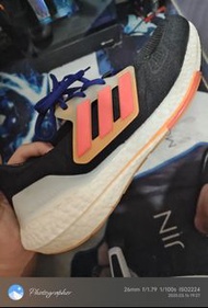 ULTRABOOST 22 黑蓝配色