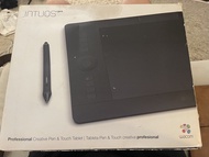 Wacom Intuos Pro Medium Pen Tablet