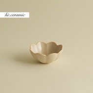 SA SUMMER.CERAMIC / Desert yellow Gobi Ceramic 8-petal dipping bowl. Matte enamel petal dipping bowl