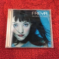 Freya Tea With The Queen (Unsealing ) hang9