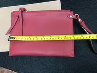 Burberry 手拿包，手袋