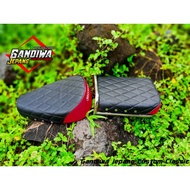 MERAH Honda C70 Honda C50 black red split seat - Honda C70 Honda C50 red benik potty seat