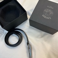 凡賽斯 Versace 黑色細皮帶 無孔