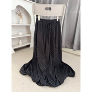 Polka dot balloon skirt R27 8/5 fx