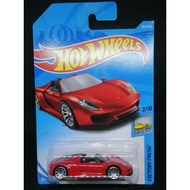 Hotwheels porsche 918 spyder.