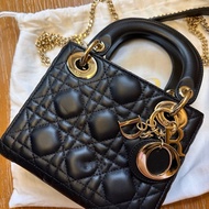 Dior mini Lady Dior 附鏈帶迷你黛妃包