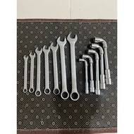 Combo of 5 hole cigarettes and 7 yeti locks