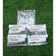 Yamaha LC135 Valua Intake & Exhaust with value seal thai 5YP-E2111-00 / 5YP-E2121-00  ( 4pcs / 1set 