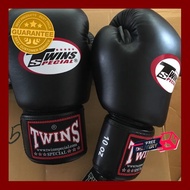 ถูกที่สุด นวมมวยผู้ใหญ่ นวมซ้อมมวย นวมชกมวย ราคา ถูก Twins หนังแท้ ส่งฟรีทั่วไทย ของแท้100% by sport