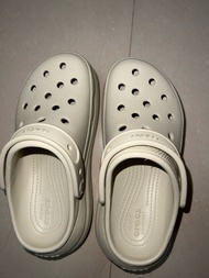 Crocs 鞋