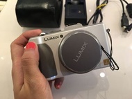 九成新 Panasonic DMC LX5相機 (Leica 24-90mm 超廣角大光圈)