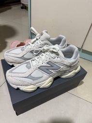 New Balance 9060 灰白色 運動鞋