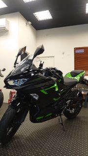 2019年 Kawasaki Ninja400 忍者400 忍4 ABS 台崎公司車 極低里程 可車換車 可辦理貸款 另有 R3 CBR500R CBR300R 302R