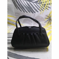 Kiss Lock Metal Frame Clutch Bag