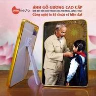 Khung tranh Bác Hồ quàng khăn đỏ thiếu nhi ảnh gỗ gương cao cấp