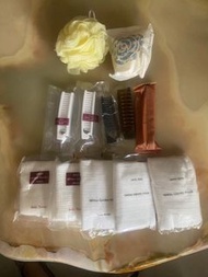 店～Body Towel毛巾五條+5隻折疊梳子(梳子) ➕兩個搓澡球(搓澡球)