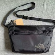 the north face 刺繡logo 防水 斜咩袋