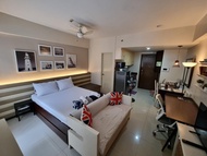 One Palm Tree Condo at Manila Airport T3 by Beth