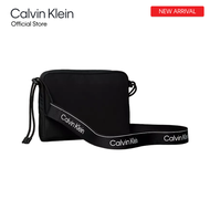 CALVIN KLEIN กระเป๋าสะพายข้าง Ck Sport รุ่น 4F3015G UB1 - สีดำ