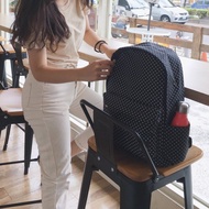 經典款 看不膩的好學生 點點後背包(黑)