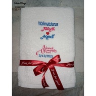 Tuala mandi dewasa bersulam.  Personalized embroidered bath towel.