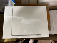 全新Apple Macbook Air 13” m2 chip 8gb ram 1tb ssd