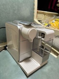 Nespresso Lattissima Touch 咖啡機