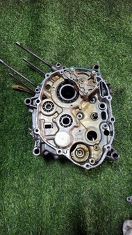 แคร้งเครื่องCBR150 คาร์บู  /  CBR150i ซ้าย และ ขวา  แท้มือสอง HONDA KPP