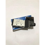 SOLENOID VALVE AIRTAC 4V310-08 4V310 08 4V31008 AC220V