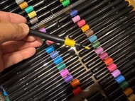 【拼裝模型_顏料】80色丙烯筆 軟尖筆頭 MARKERS 塑膠彩水性馬克筆 Acrylic