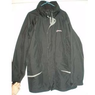 Berghaus 黑色 goretex (減價)