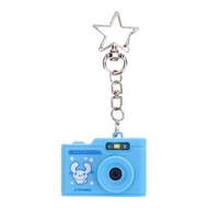 Cinnamoroll 迷你數碼相機連匙扣   相機重量:  20.5g  ✨產品亮點: 📍輕巧口袋尺寸，隨身帶著走 📍支援USB Type -C充電 📍機身輕巧，相機重量: 20.5g 📍附送精美匙