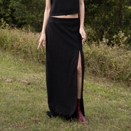 ANA Jolene Crush Maxi Skirt กระโปรงยาว ผ่าข้าง