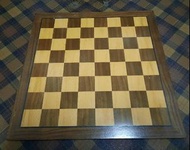 【早期收藏◎ 早期木質西洋棋盤】質感不錯，有點重  約1.3公斤，少使用...